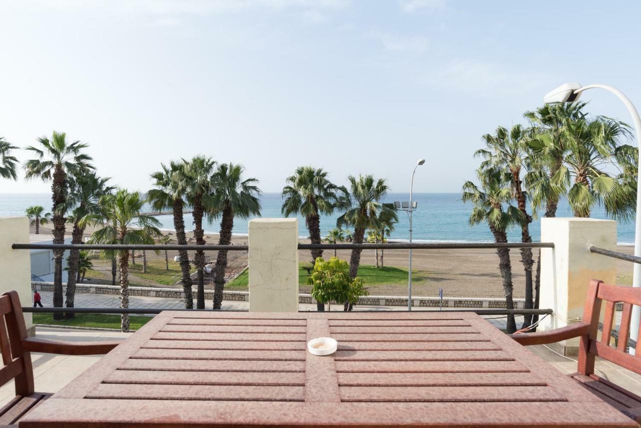 Loft con gran terraza en primera linea de playa Málaga Exterior foto